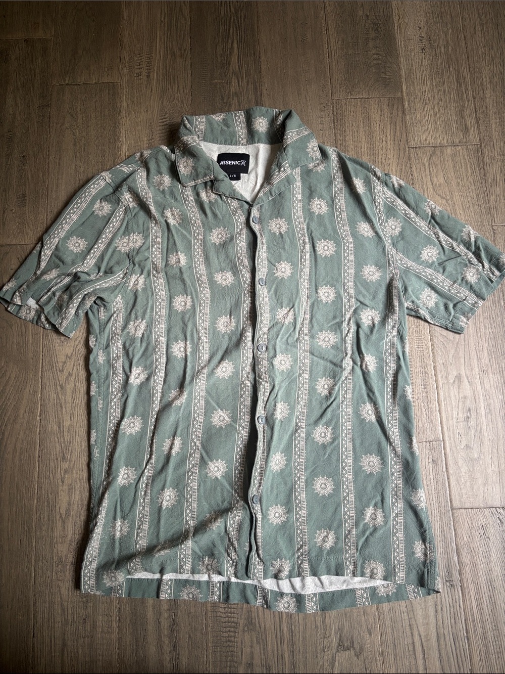 Arsenic | Sage Green Short-Sleeve Button-Up Shirt Size Large